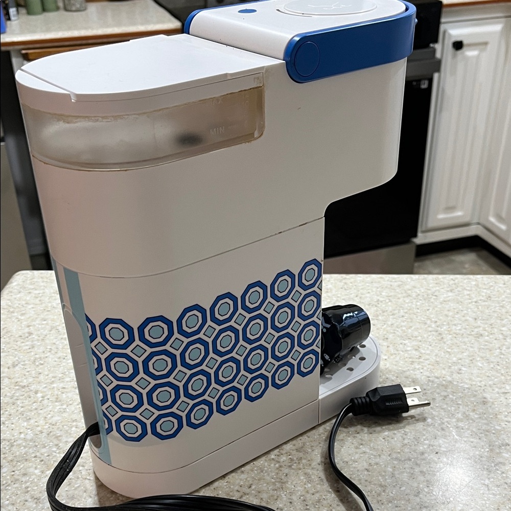 Keurig Blue and White Coffee Maker - Picture 3 of 7